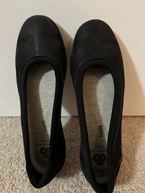 Clarks cloudsteppers 8 1/2 medium Black Cushion Step Ballet Flats